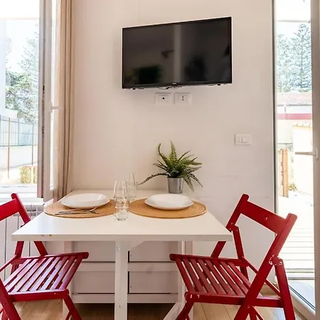Lägenhet Thekeystudio, Viva Italia Con Giardino, In 2 Minuto Dal Mare *