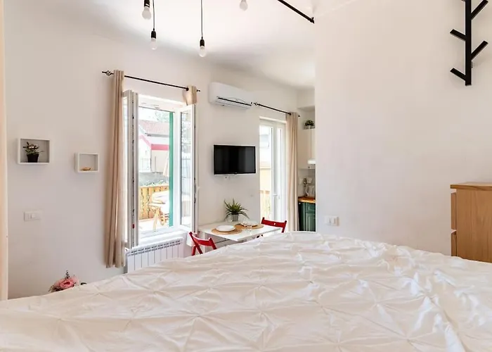 Thekeystudio, Viva Italia Con Giardino, In 2 Minuto Dal Mare Bordighera